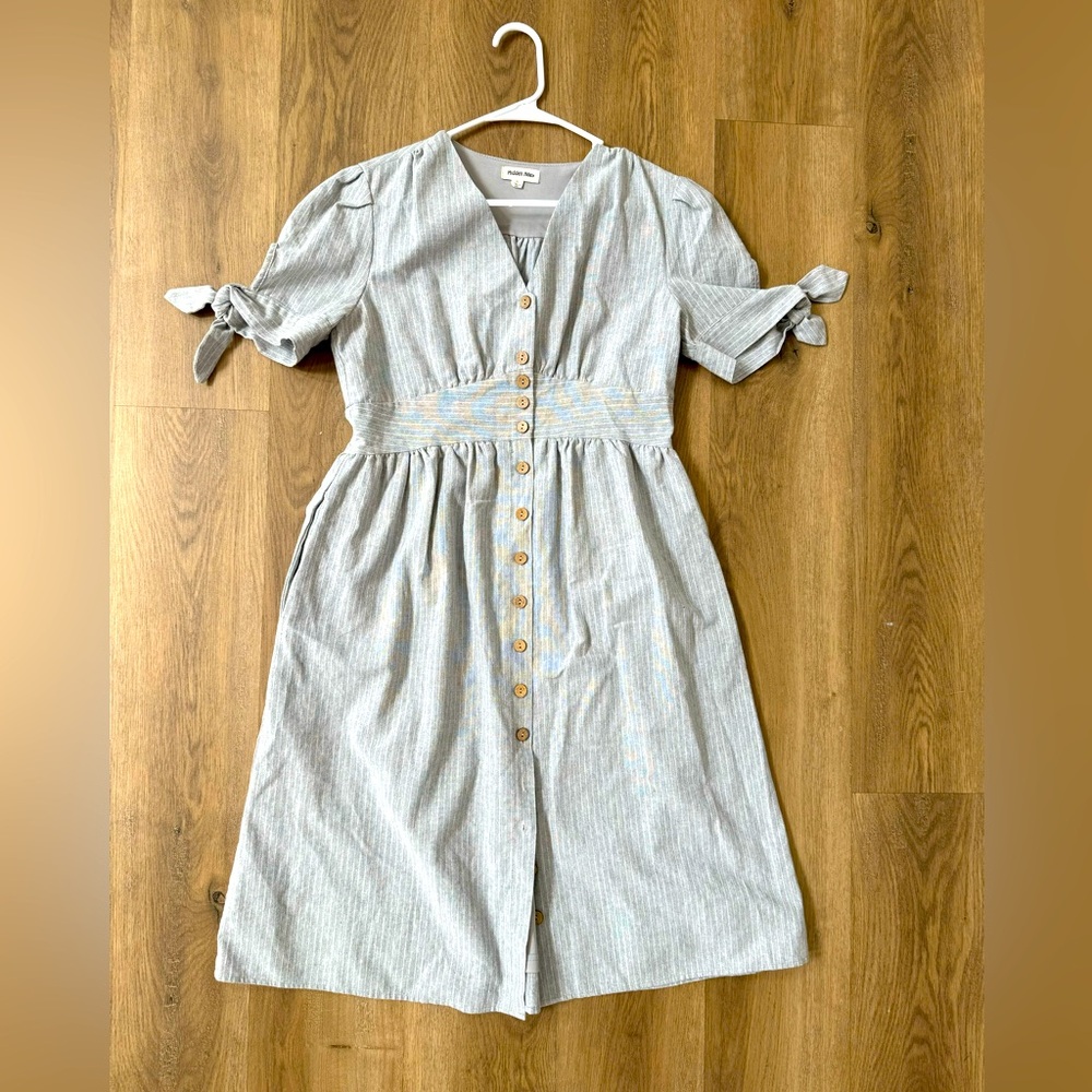 Women’s Gray Dress with Buttons